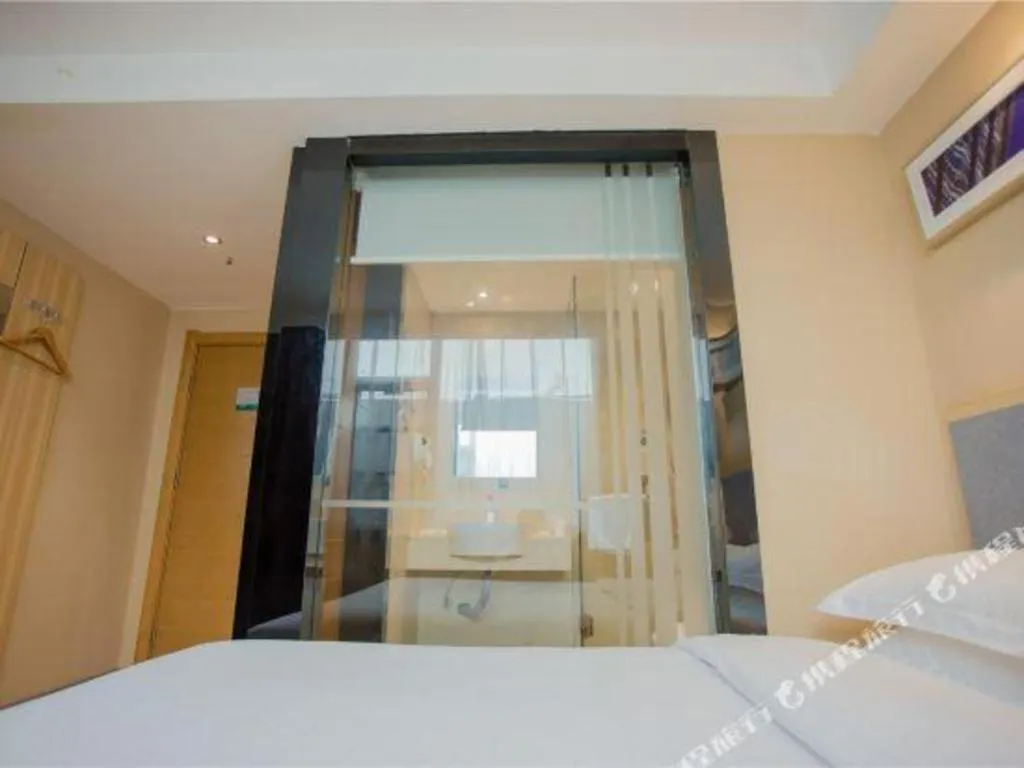 Bed in City Comfort Inn Nanchang Bayi Square Dinggong Road