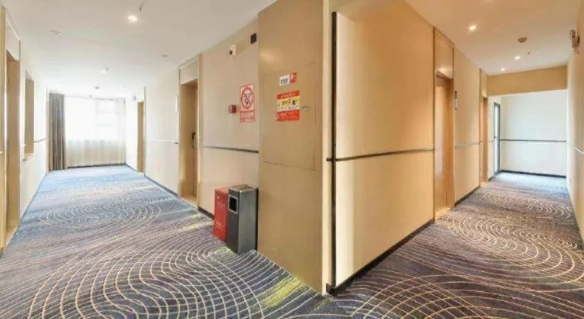 Bed in City Comfort Inn Wuhan Xinzhou Mo'er Cheng