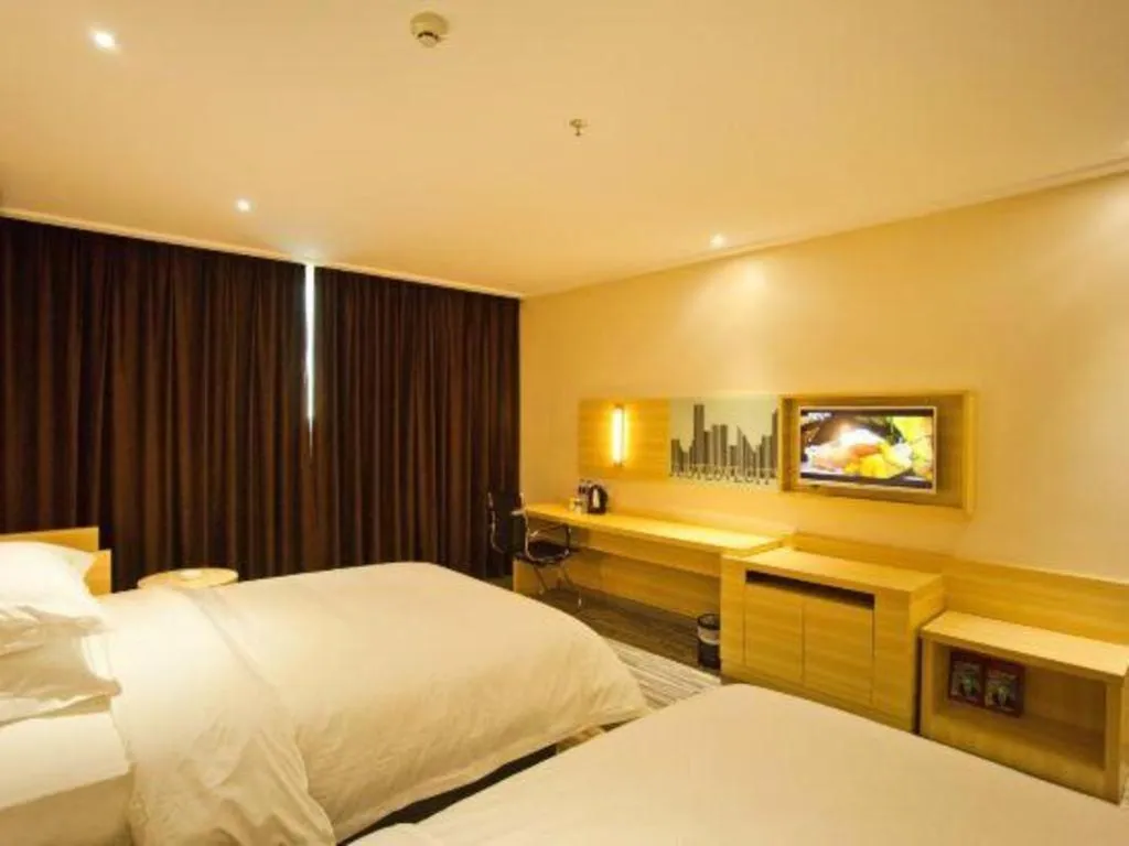 Bed in City Comfort Inn Huizhou Huiyang High-speed Railway Station