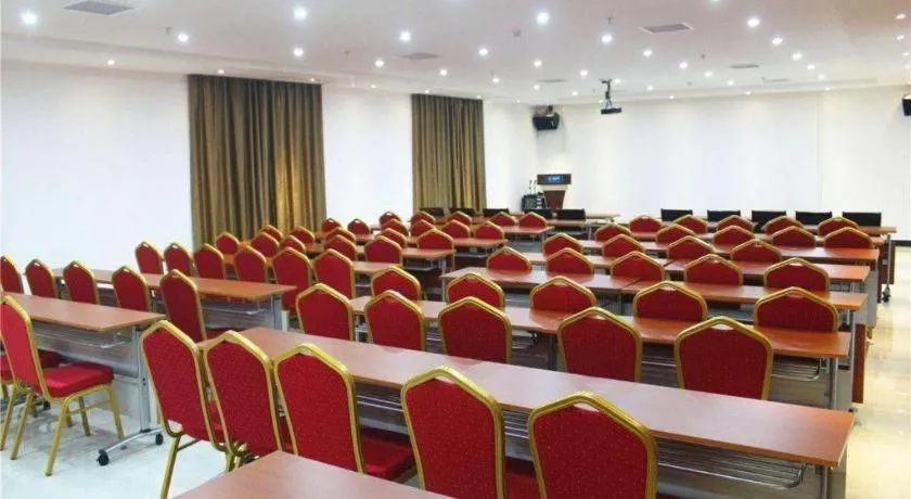 City Comfort Inn Guigang Pingnan Bus Station Jiangbin Park