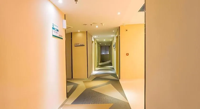 City Comfort Inn Guigang Pingnan Bus Station Jiangbin Park