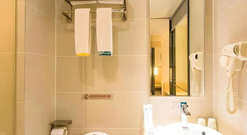 City Comfort Inn Guigang Pingnan Bus Station Jiangbin Park