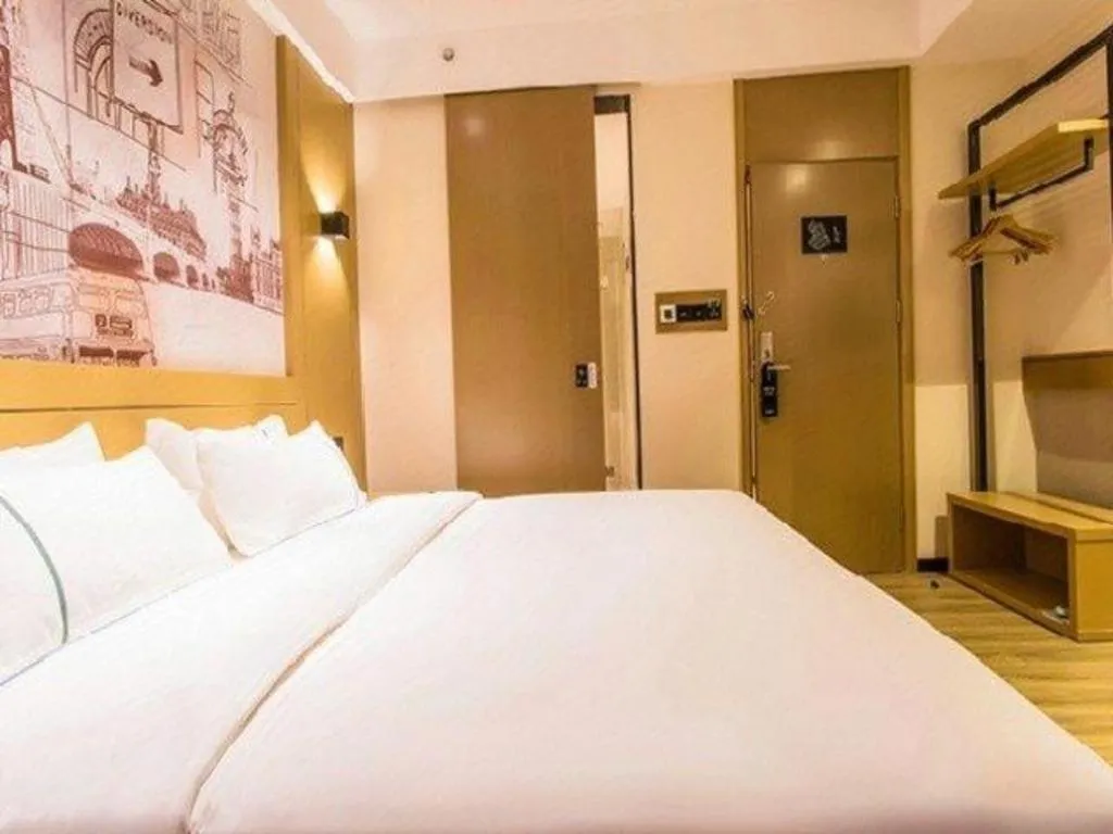 Bed in City Comfort Inn Guigang Pingnan Bus Station Jiangbin Park