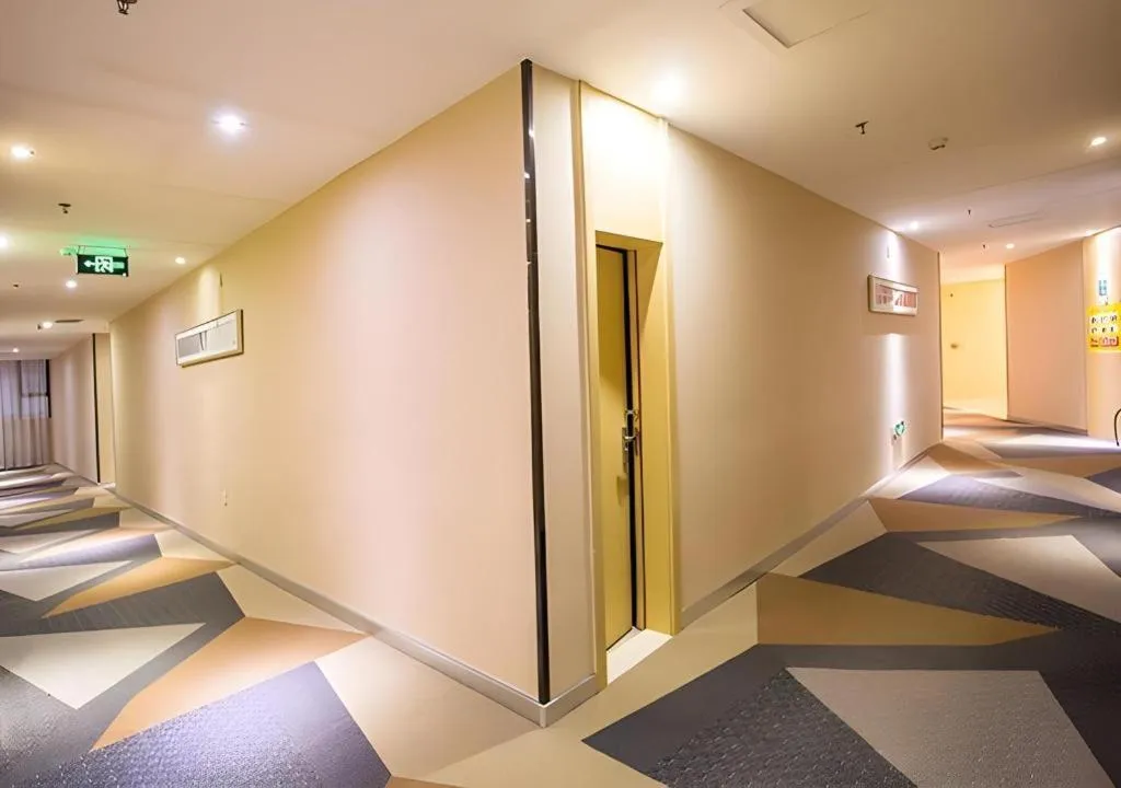 City Comfort Inn Guigang Pingnan Bus Station Jiangbin Park