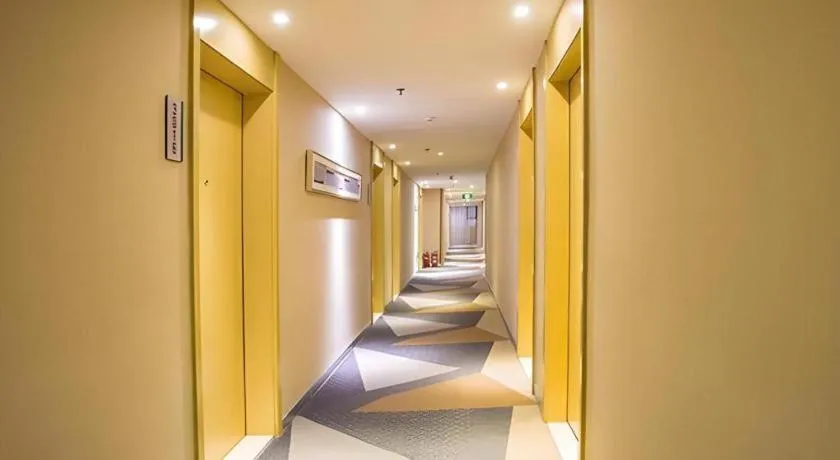 City Comfort Inn Guigang Pingnan Bus Station Jiangbin Park