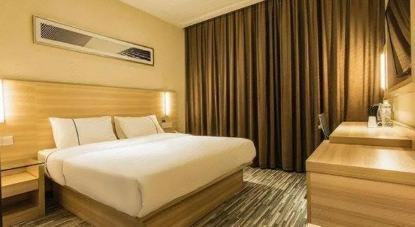 Bed in City Comfort Inn Guigang Pingnan Bus Station Jiangbin Park