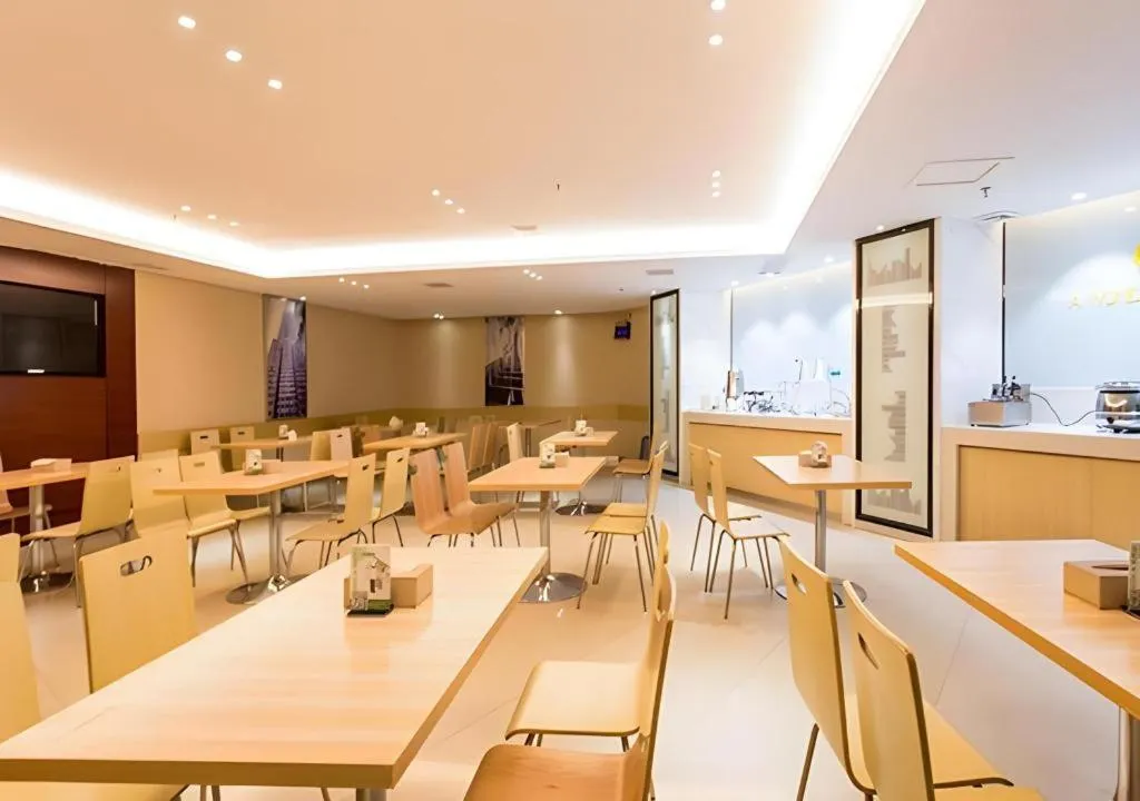 City Comfort Inn Guigang Pingnan Bus Station Jiangbin Park