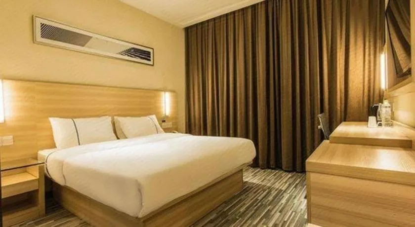 Bed in City Comfort Inn Guigang Pingnan Bus Station Jiangbin Park