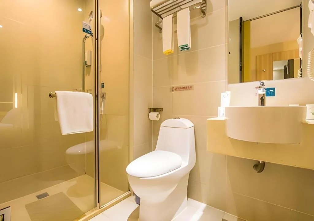 City Comfort Inn Guigang Pingnan Bus Station Jiangbin Park