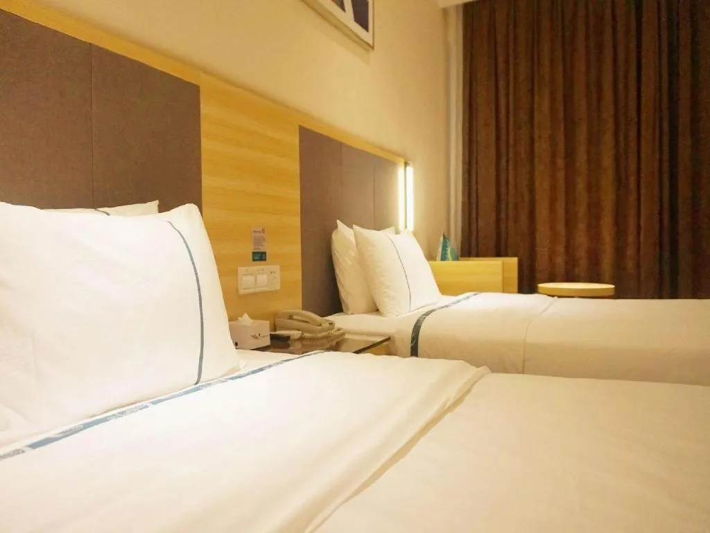 Bed in City Comfort Inn Zhanjiang Middle Renmin Avenue Dingsheng Square
