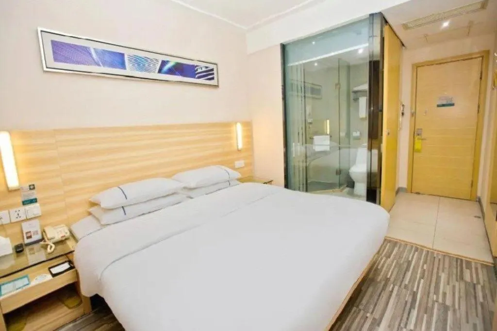 Bed in City Comfort Inn Zhanjiang Middle Renmin Avenue Dingsheng Square