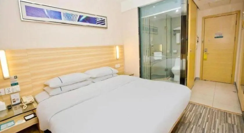 Bed in City Comfort Inn Zhanjiang Middle Renmin Avenue Dingsheng Square