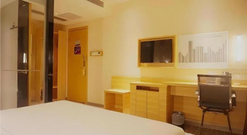 Bed in City Comfort Inn Zhanjiang Middle Renmin Avenue Dingsheng Square