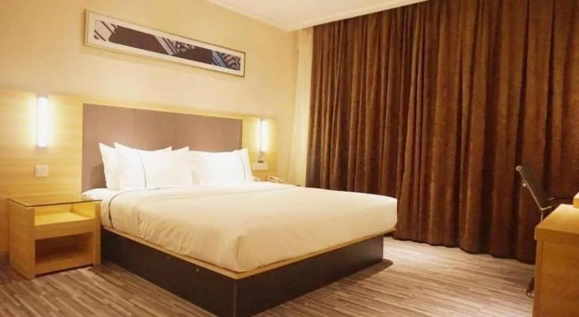 Bed in City Comfort Inn Zhanjiang Middle Renmin Avenue Dingsheng Square