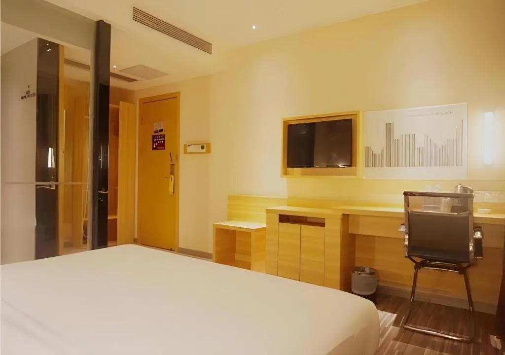 Bed in City Comfort Inn Zhanjiang Middle Renmin Avenue Dingsheng Square