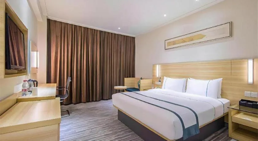 Bed in City Comfort Inn Zhanjiang Middle Renmin Avenue Dingsheng Square