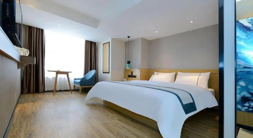 Bed in City Comfort Inn Guiyang North High Speed Railway Station