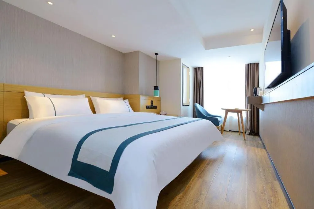 Bed in City Comfort Inn Guiyang North High Speed Railway Station