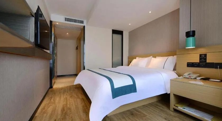 Bed in City Comfort Inn Guiyang North High Speed Railway Station