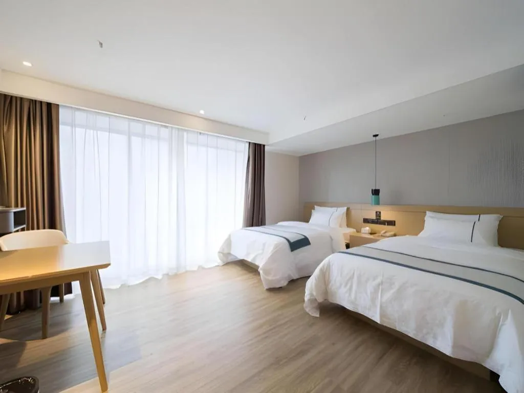 Bed in City Comfort Inn Guiyang North High Speed Railway Station