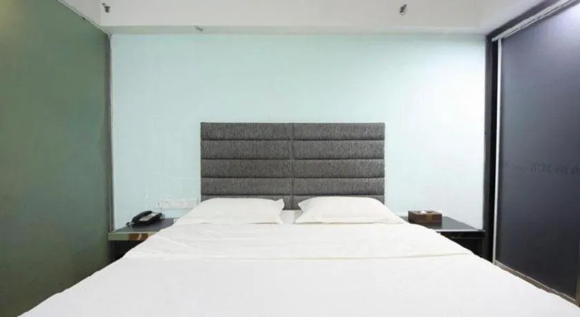 Bed in City Comfort Inn Nanning Shuangyong Road Guangxi Medical University