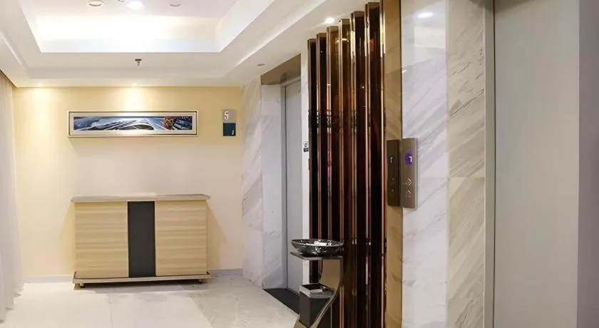 City Comfort Inn Lichuan Railway Station Tenglong Cave