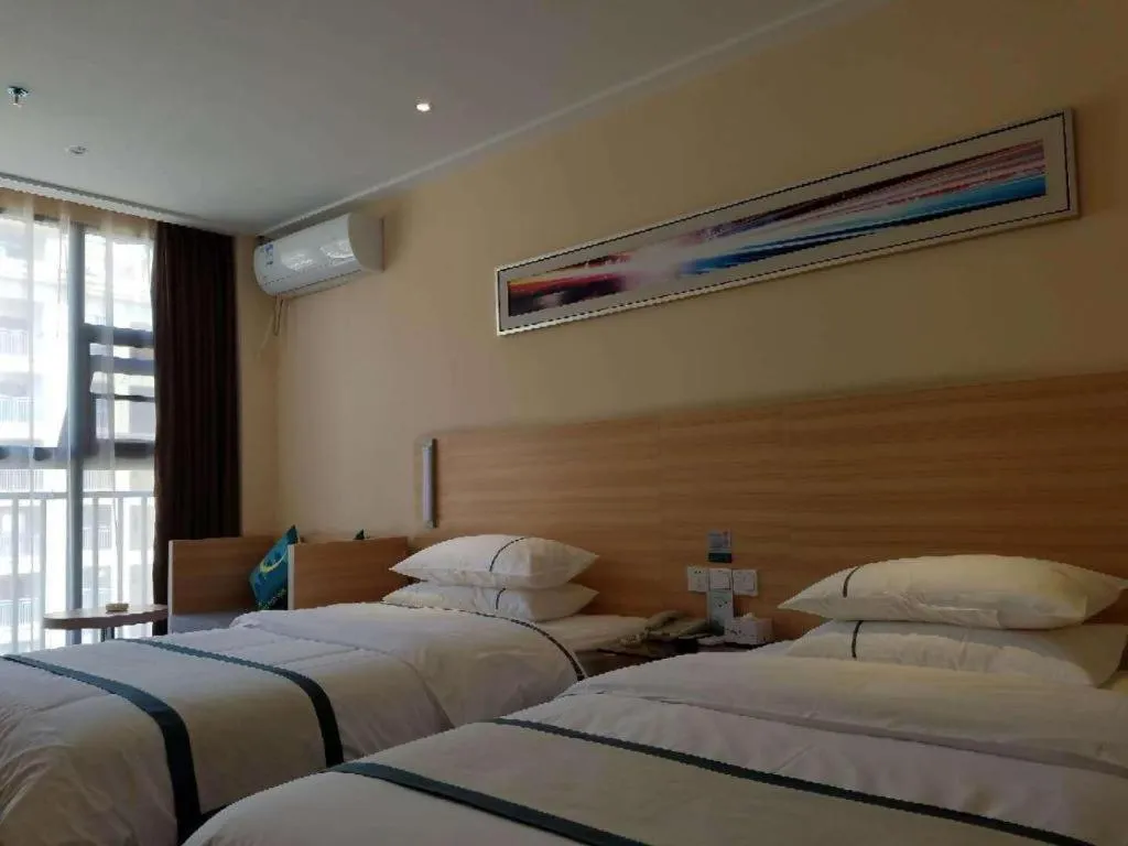 Bed in City Comfort Inn Lichuan Railway Station Tenglong Cave