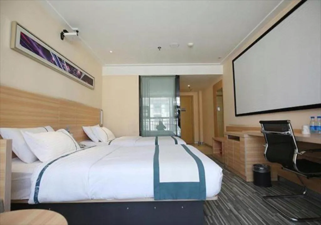 Bed in City Comfort Inn Lichuan Railway Station Tenglong Cave