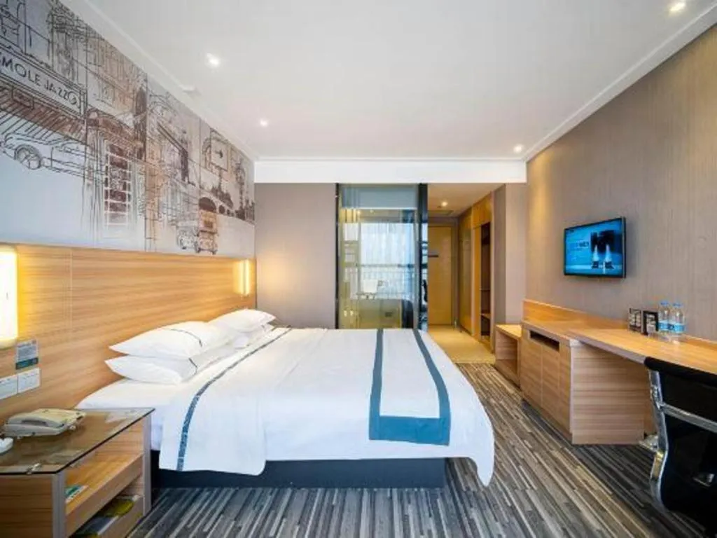 Bed in City Comfort Inn Lichuan Railway Station Tenglong Cave