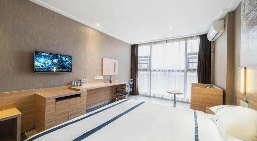 Bed in City Comfort Inn Lichuan Railway Station Tenglong Cave