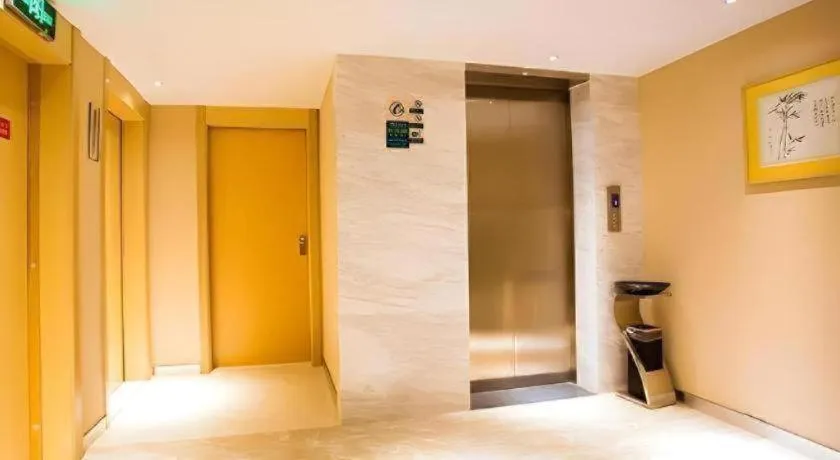 City Comfort Inn Hezhou High Speed Railway Station