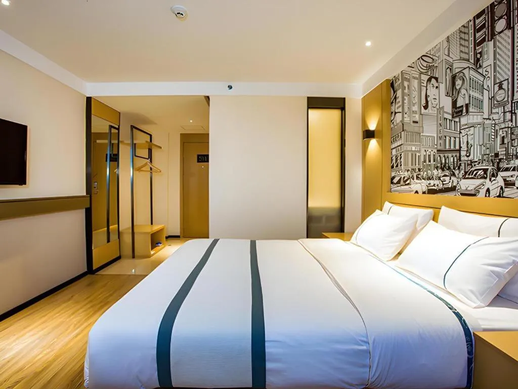 Bed in City Comfort Inn Guilin Pingle