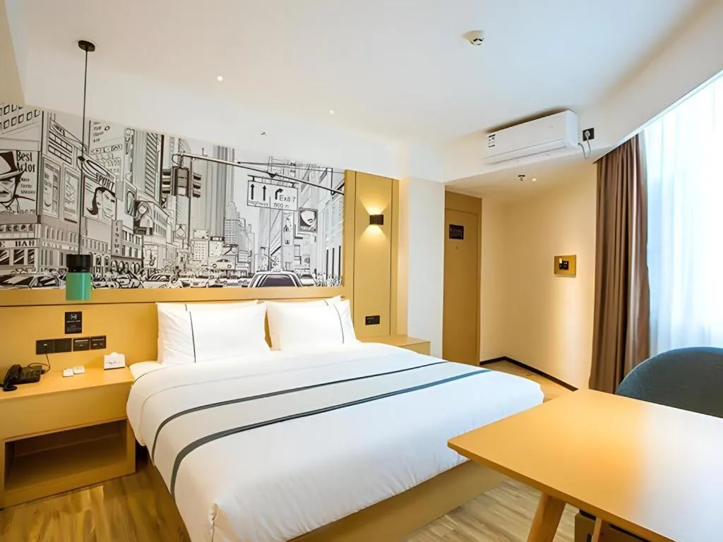 Bed in City Comfort Inn Guilin Pingle