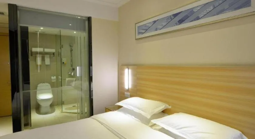Bed in City Comfort Inn Wuhan Guanggu Finance Port