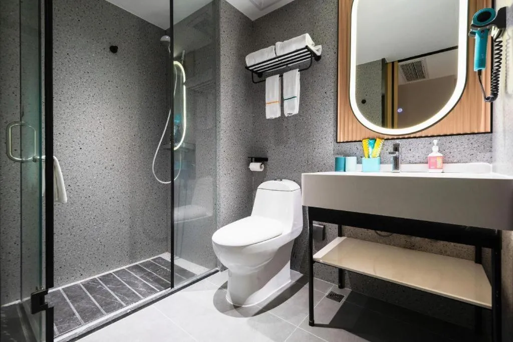 City Comfort Inn Wuhan Guanggu Finance Port