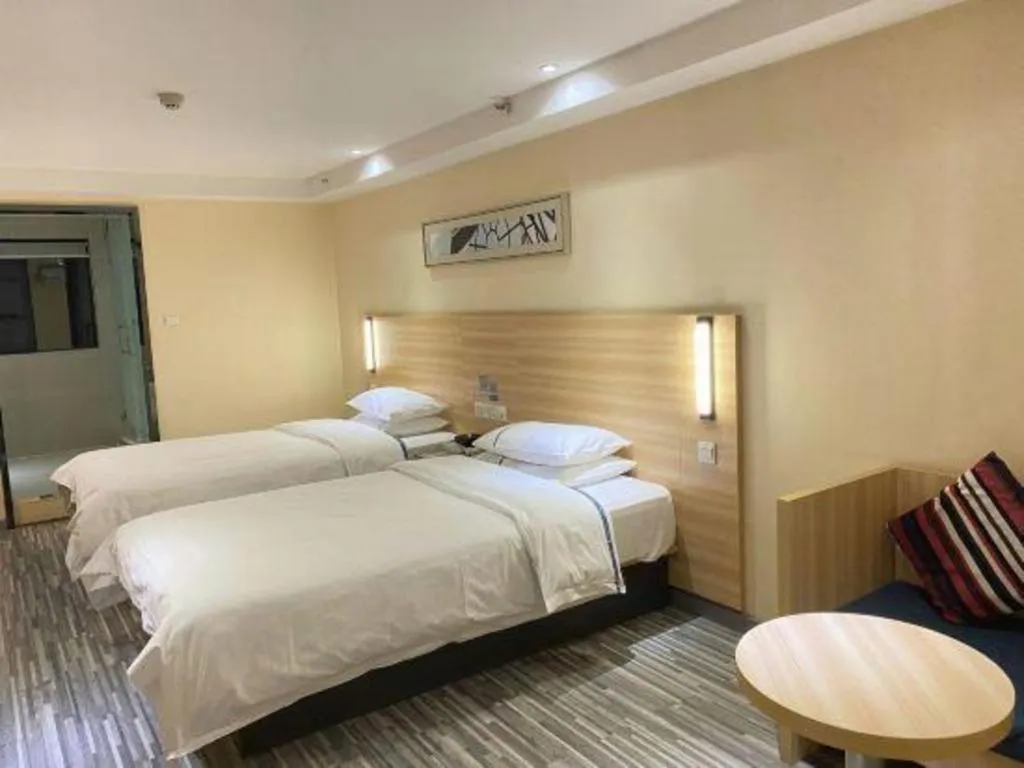 Bed in City Comfort Inn Wuhan Guanggu Finance Port