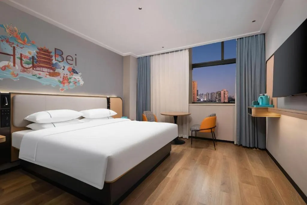 Bed in City Comfort Inn Wuhan Guanggu Finance Port