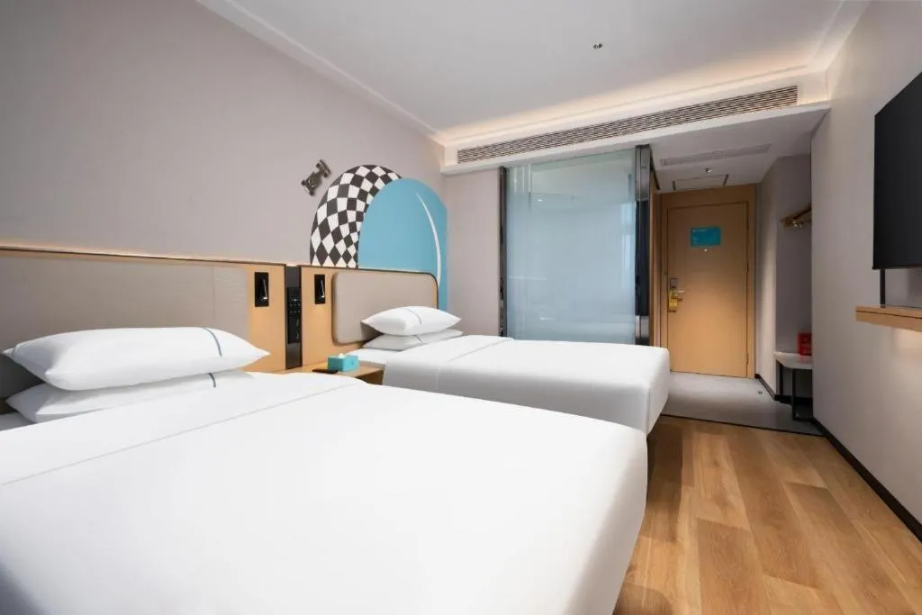 Bed in City Comfort Inn Wuhan Guanggu Finance Port