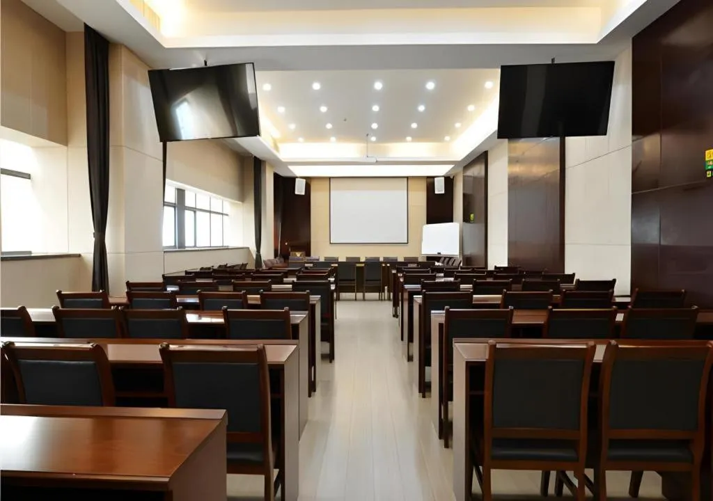 City Comfort Inn Wuhan Guanggu Finance Port