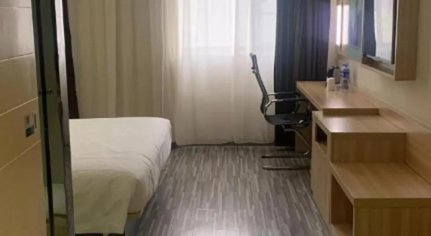 Bed in City Comfort Inn Wuhan Guanggu Finance Port