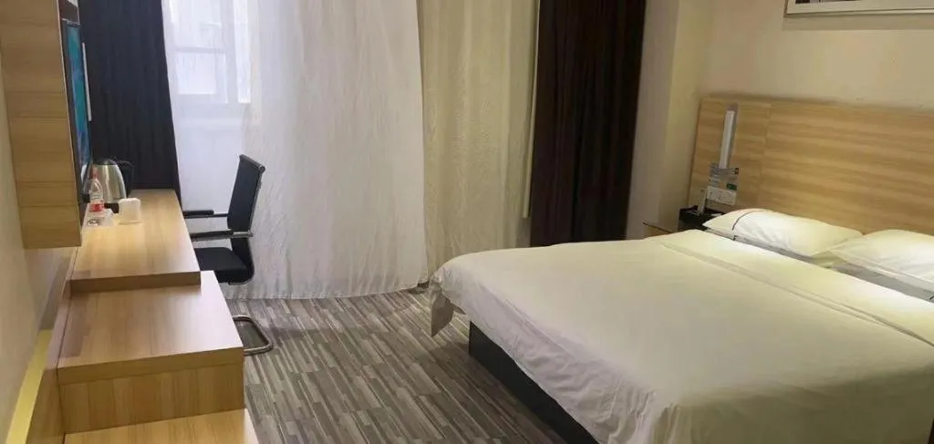 Bed in City Comfort Inn Wuhan Guanggu Finance Port