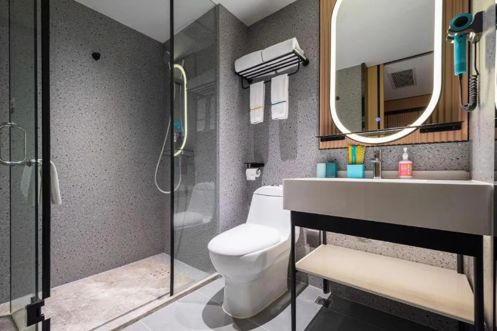 City Comfort Inn Wuhan Guanggu Finance Port