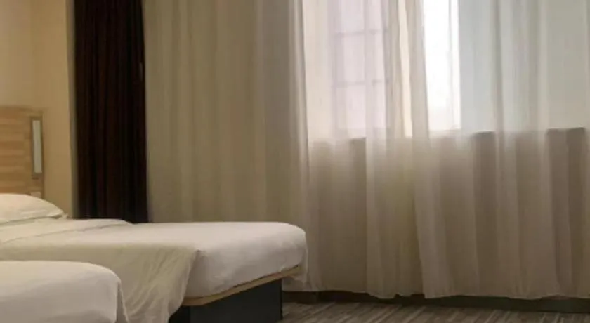 Bed in City Comfort Inn Wuhan Guanggu Finance Port