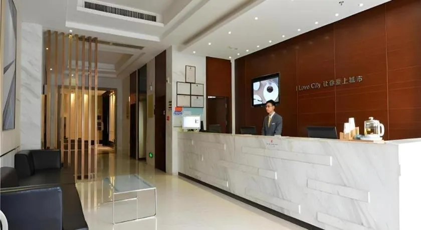 City Comfort Inn Wuhan Guanggu Finance Port