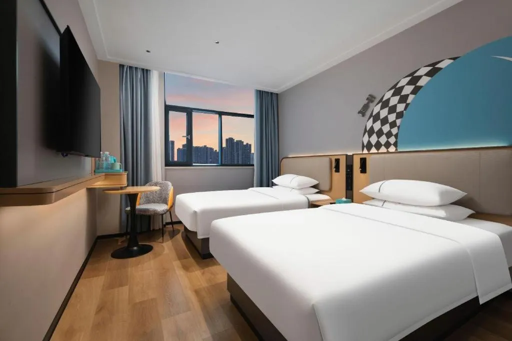 Bed in City Comfort Inn Wuhan Guanggu Finance Port