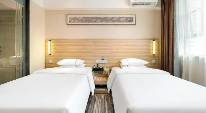 Bed in City Comfort Inn Baise Xilin Time Square