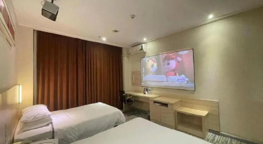 Bed in City Comfort Inn Zhuhai Hengqin Ocean Kingdom Huafa Shangdu