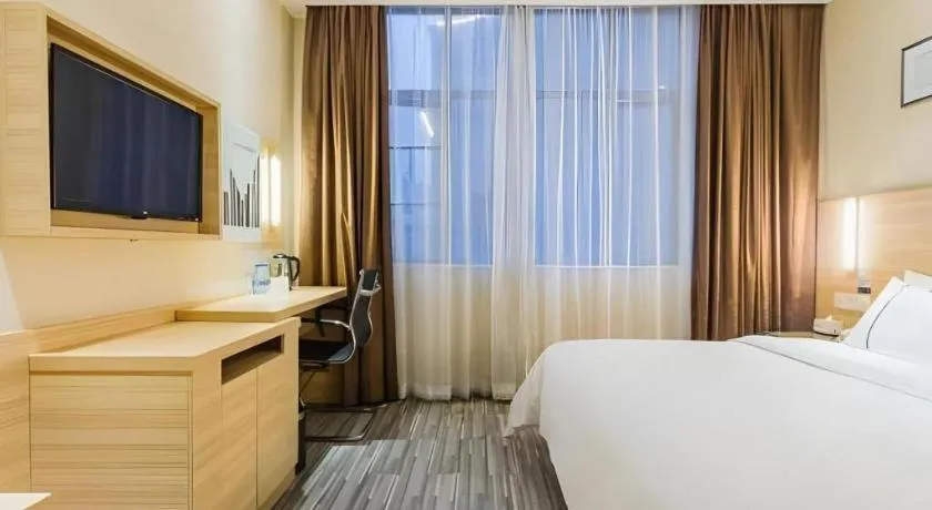 Bed in City Comfort Inn Zhuhai Hengqin Ocean Kingdom Huafa Shangdu