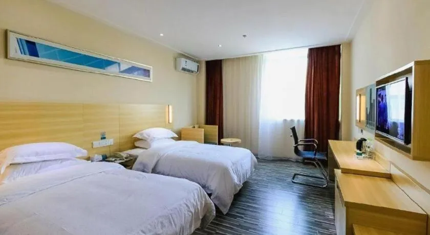 Bed in City Comfort Inn Zhuhai Hengqin Ocean Kingdom Huafa Shangdu