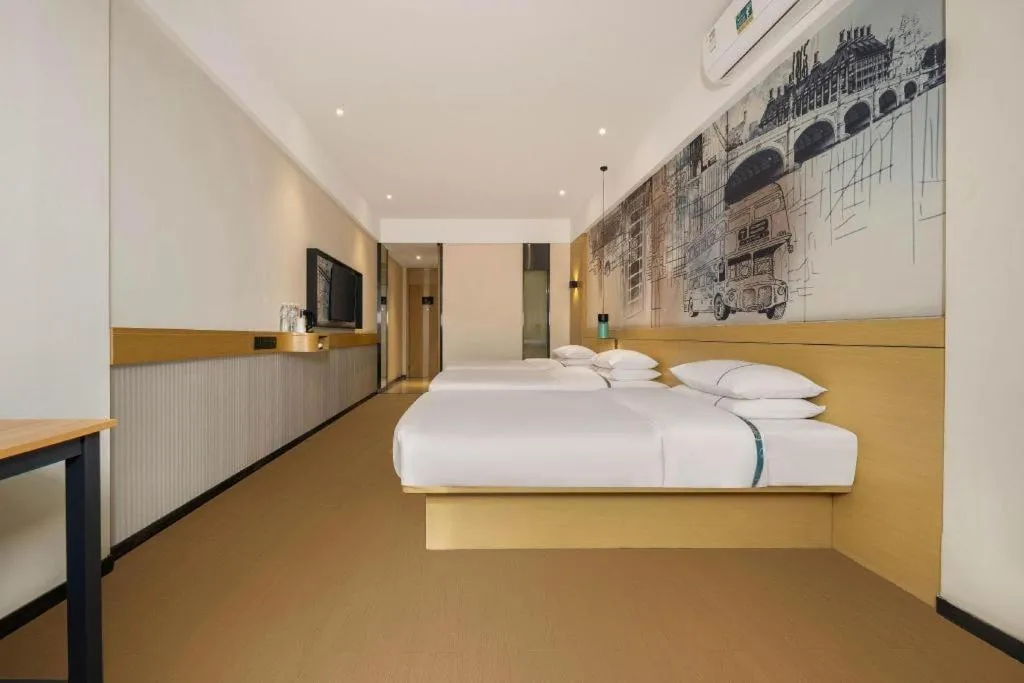 Bed in City Comfort Inn Liuzhou Wuling Liutai Road